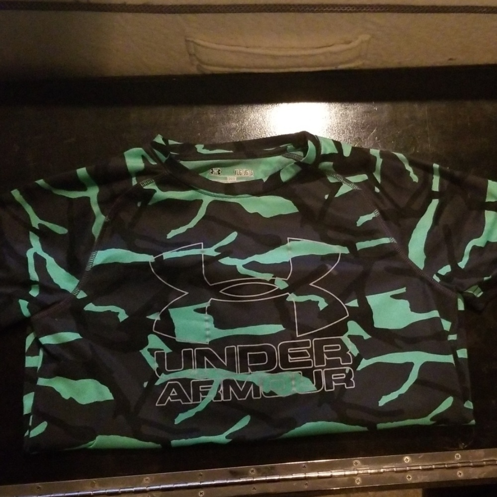 Under armour camo shirt